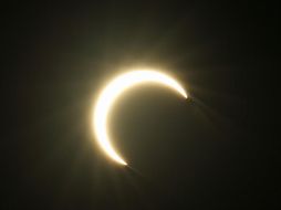 Se recomienda utilizar lentes certificados para observar el Eclipse. EFE/ ARCHIVO